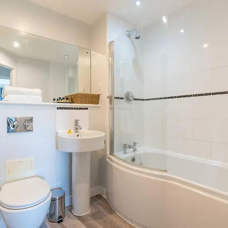 Cotels Centro - Central Location, Parking, Fibre Wifi, Smart Tv, Fully Equipped Kitchen Northampton Exterior foto