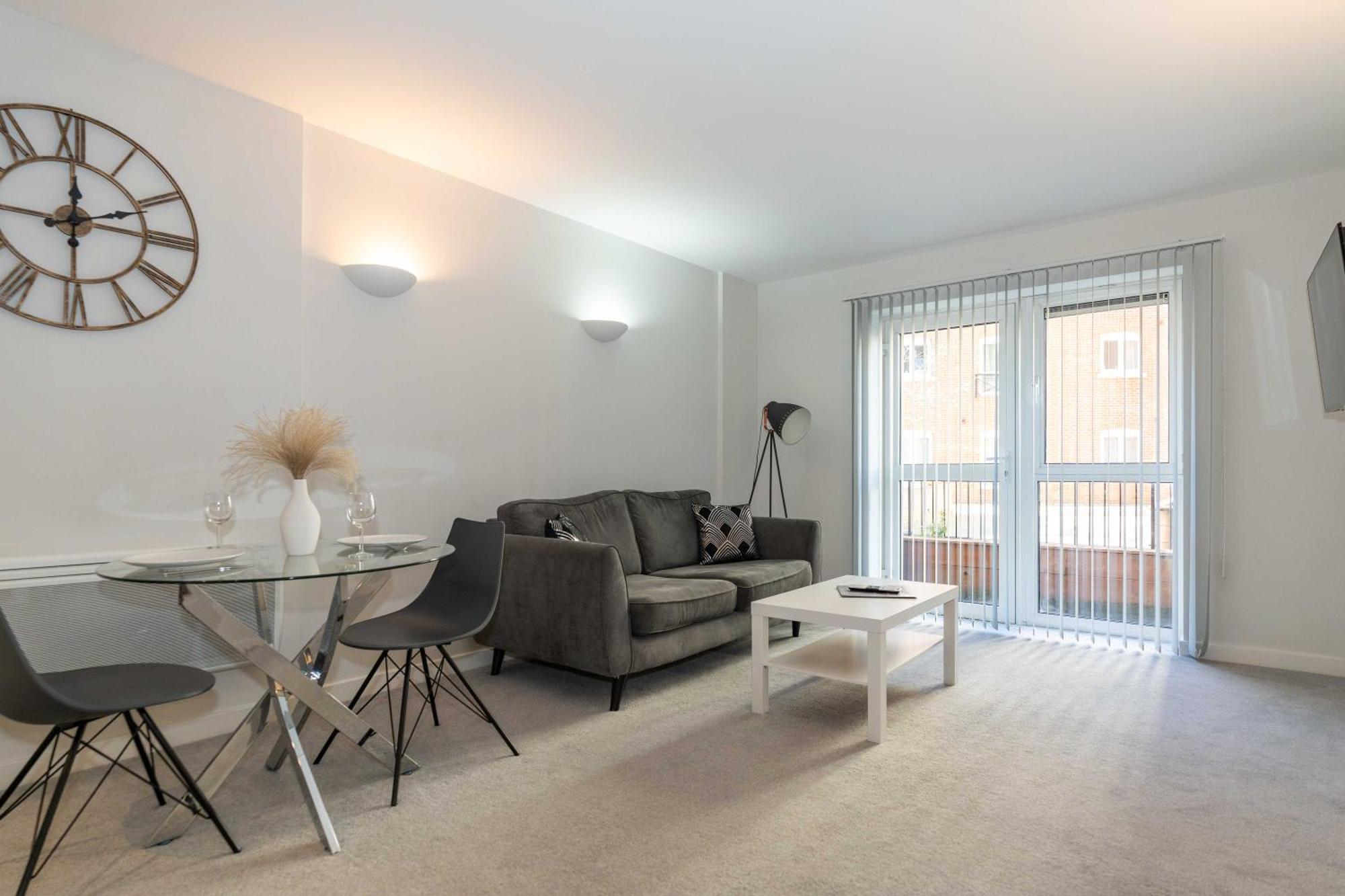 Cotels Centro - Location, Parking, Fibre Wifi, Smart Tv, Fully Equipped Kitchen Apartment Northampton