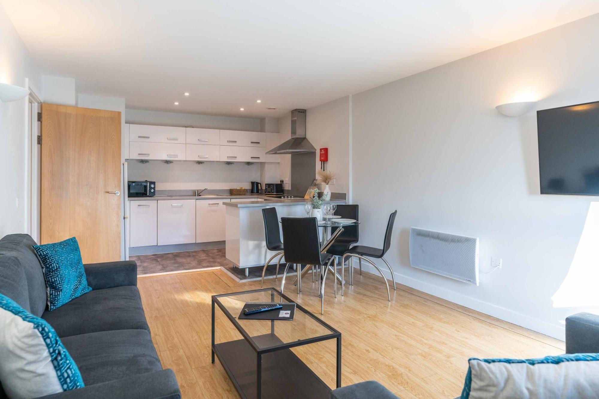 Cotels Centro - Location, Parking, Fibre Wifi, Smart Tv, Fully Equipped Kitchen *