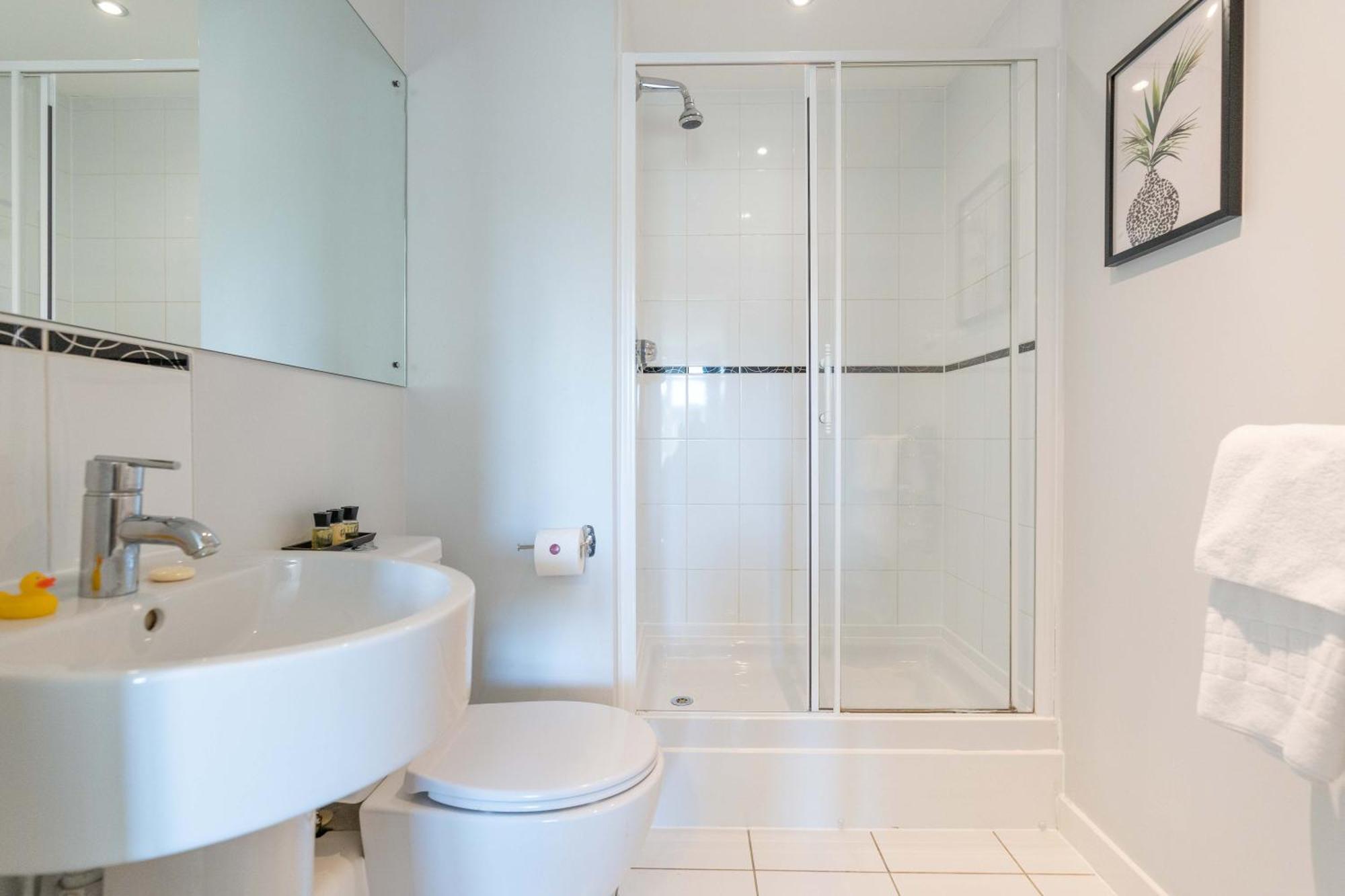 Apartment Cotels Centro - Location, Parking, Fibre Wifi, Smart Tv, Fully Equipped Kitchen Northampton