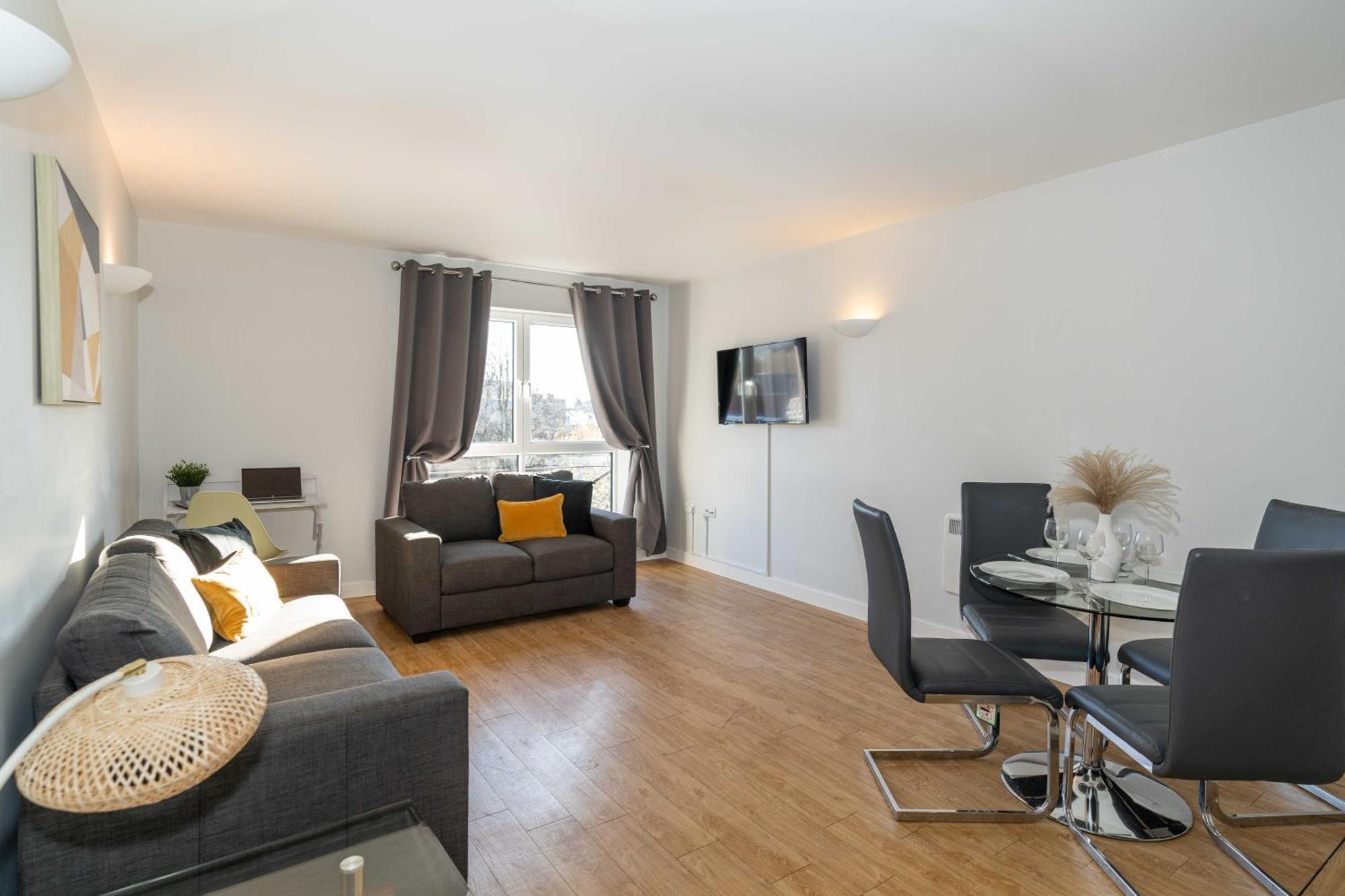 Cotels Centro - Location, Parking, Fibre Wifi, Smart Tv, Fully Equipped Kitchen Northampton