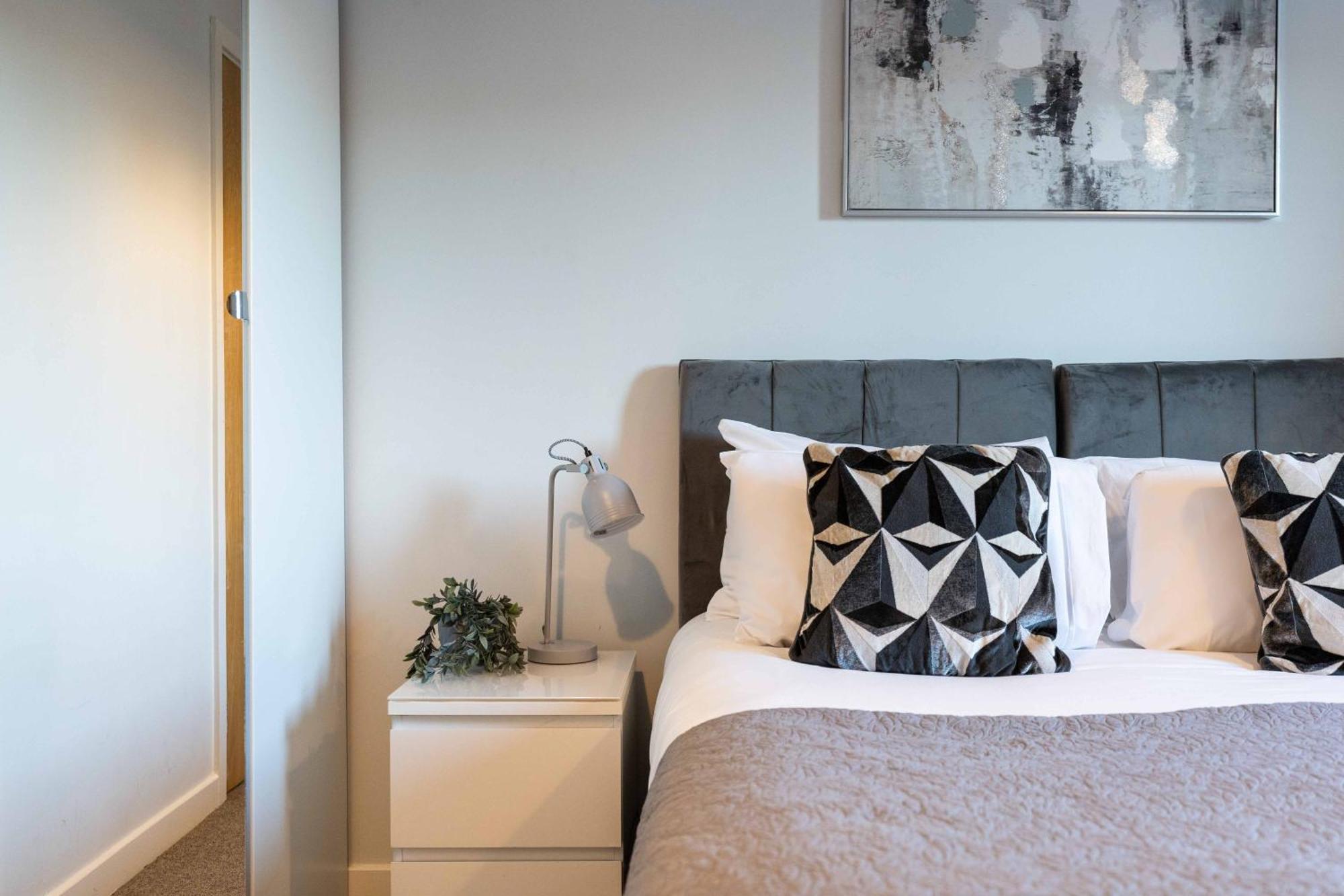Cotels Centro - Location, Parking, Fibre Wifi, Smart Tv, Fully Equipped Kitchen Apartment
