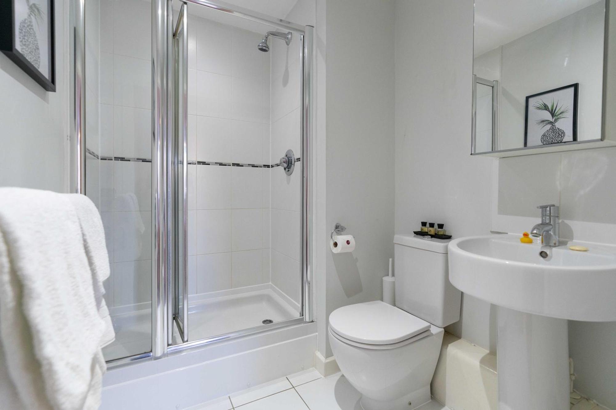 Cotels Centro - Location, Parking, Fibre Wifi, Smart Tv, Fully Equipped Kitchen Apartment *