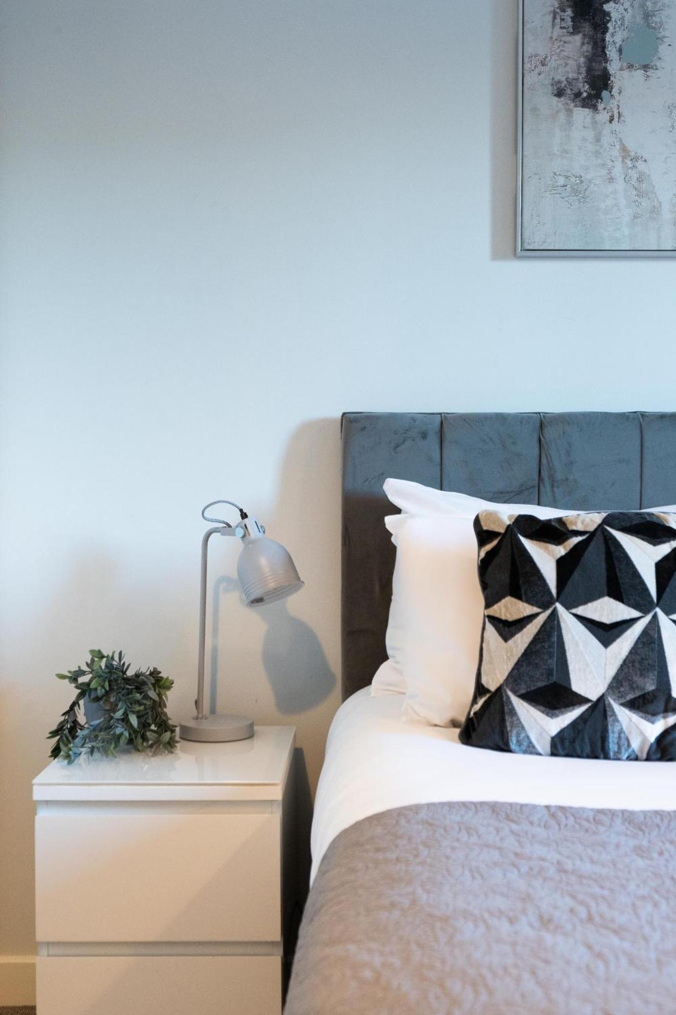 Cotels Centro - Location, Parking, Fibre Wifi, Smart Tv, Fully Equipped Kitchen Northampton