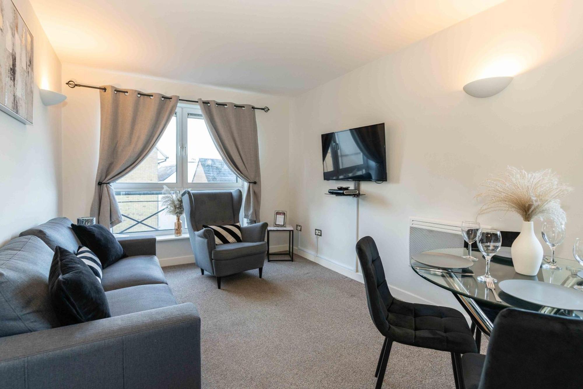 Apartment Cotels Centro - Location, Parking, Fibre Wifi, Smart Tv, Fully Equipped Kitchen Northampton