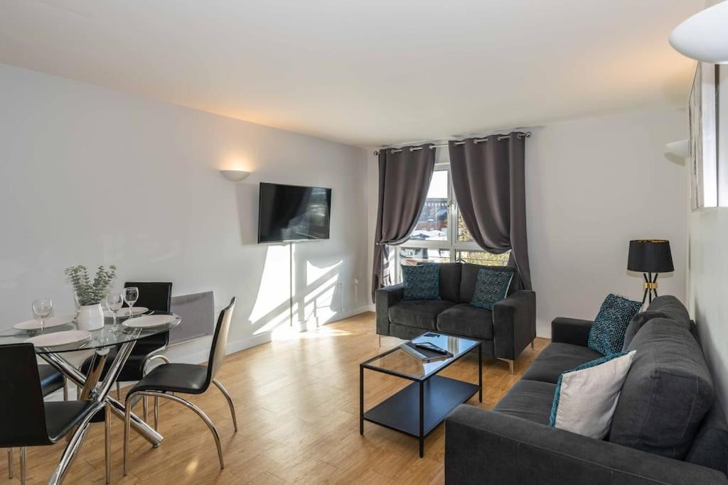 Apartment Cotels Centro - Location, Parking, Fibre Wifi, Smart Tv, Fully Equipped Kitchen *